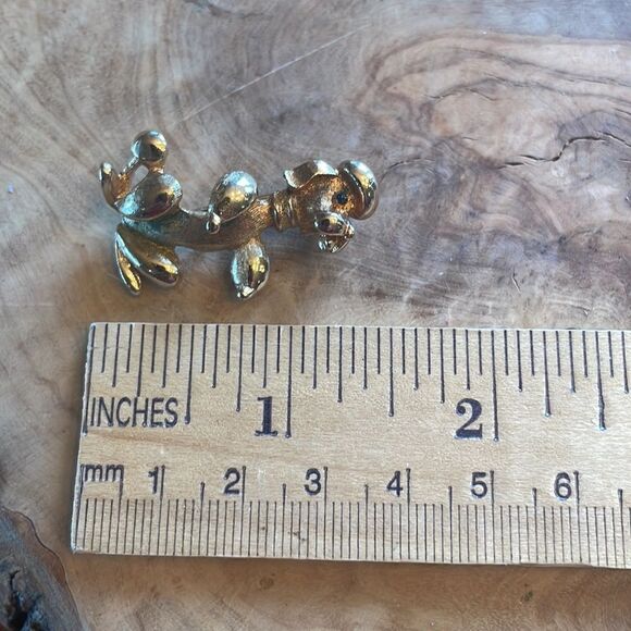 Vintage Signed Sarah Coventry French Poodle Dog Brooch - Picture 5 of 5